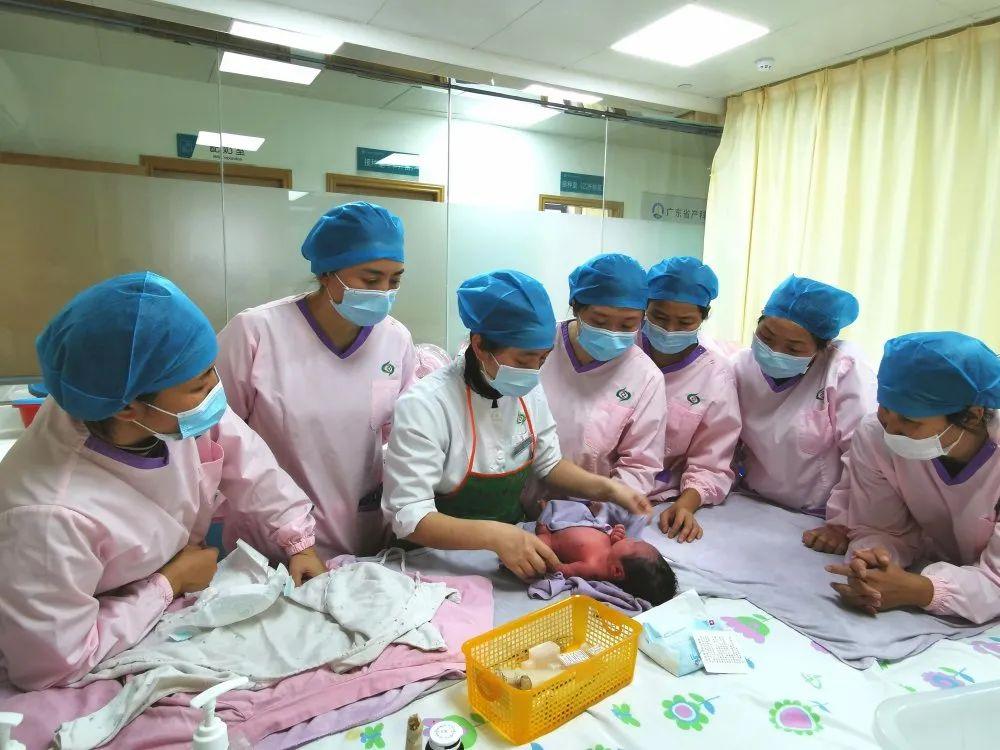 揭西县妇婴监护型护送